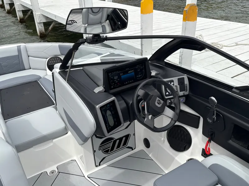 Slide: The Image of Malibu Wakesetter 23 LSV 2024 - 386