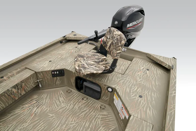 Slide: The Image of Tracker Grizzly 1654 T Sportsman - 22