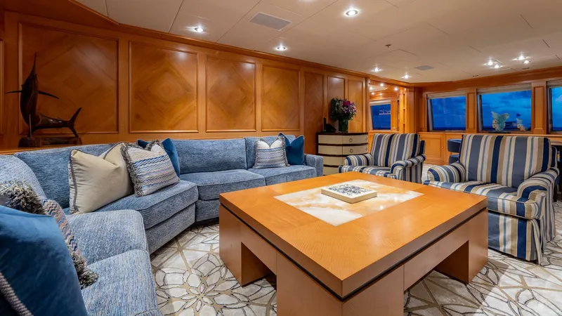 Slide: The Image of Feadship 51.8M 2003 - 100