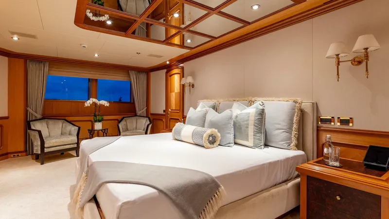 Slide: The Image of Feadship 51.8M 2003 - 50