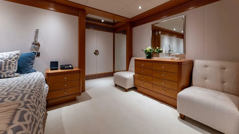Slide: The Image of Feadship 51.8M 2003 - 70