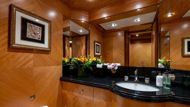 Slide: The Image of Feadship 51.8M 2003 - 93