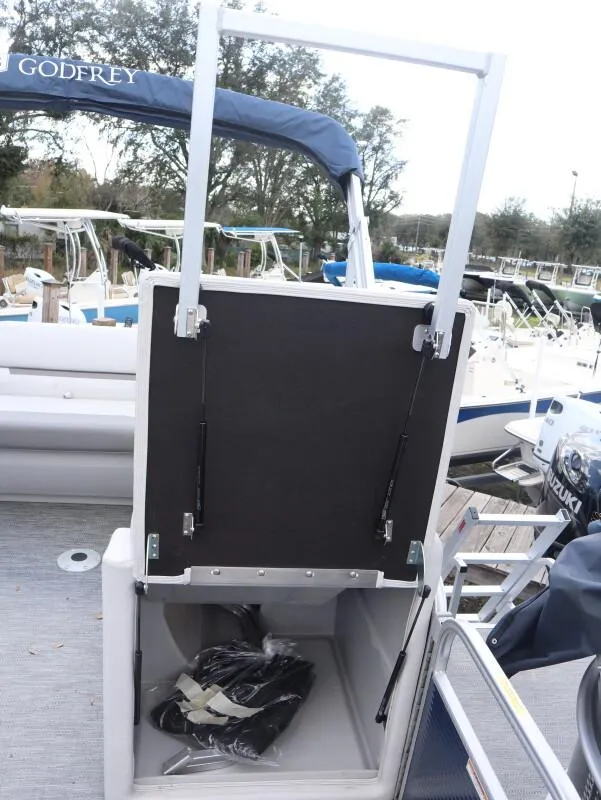 Slide: The Image of Godfrey 2086 CRUISE X 2024 - 15