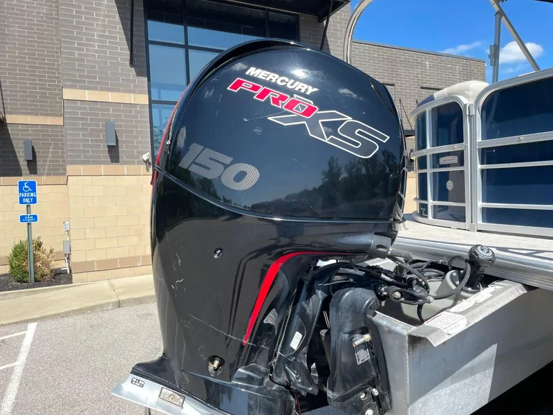 Slide: The Image of 2022 South Bay 224 RS with Mercury Pro XS 150 outboard motor. - 4