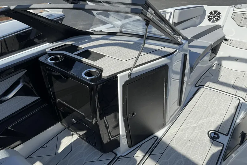 Slide: The Image of Yamaha 222XD 2024 - 14