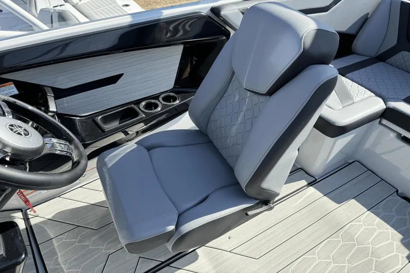Slide: The Image of Yamaha 222XD 2024 - 16