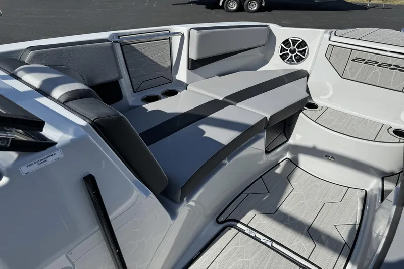 Slide: The Image of Yamaha 222XD 2024 - 20