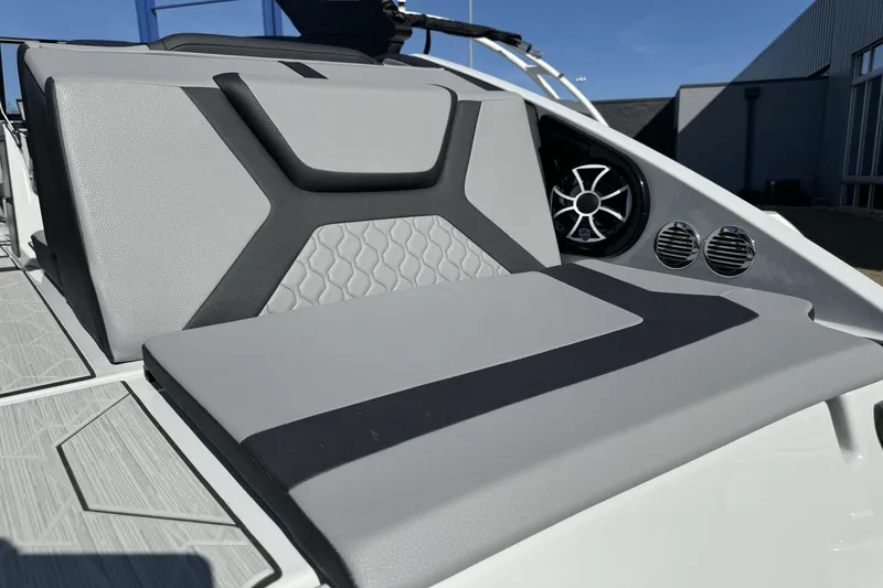 Slide: The Image of Yamaha 222XD 2024 - 7