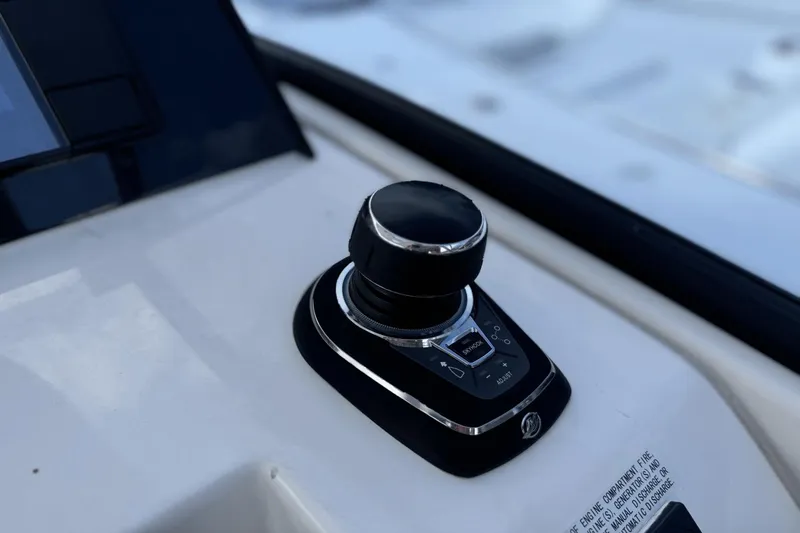 Slide: The Image of Aquila 32 Sport 2024 - 12