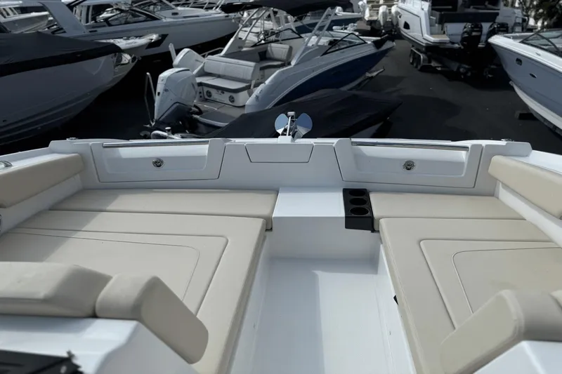 Slide: The Image of Aquila 32 Sport 2024 - 18