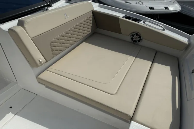 Slide: The Image of Aquila 32 Sport 2024 - 20