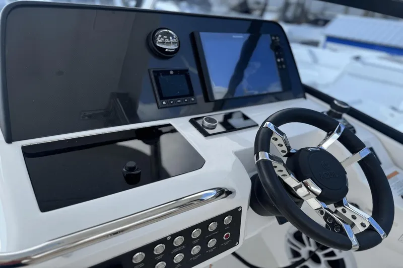 Slide: The Image of Aquila 32 Sport 2024 - 9