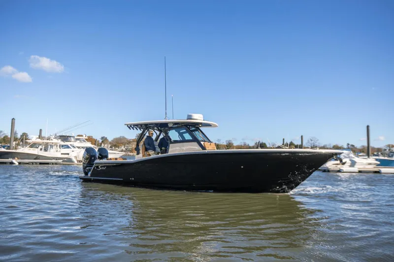 Slide: The Image of Scout 330 LXF 2025 - 9