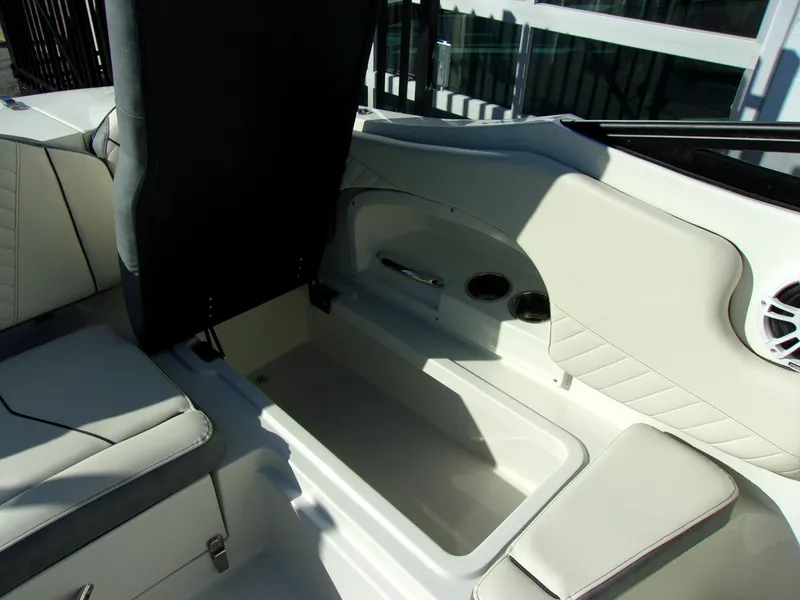 Slide: The Image of Stingray 23 OSX 2024 - 20