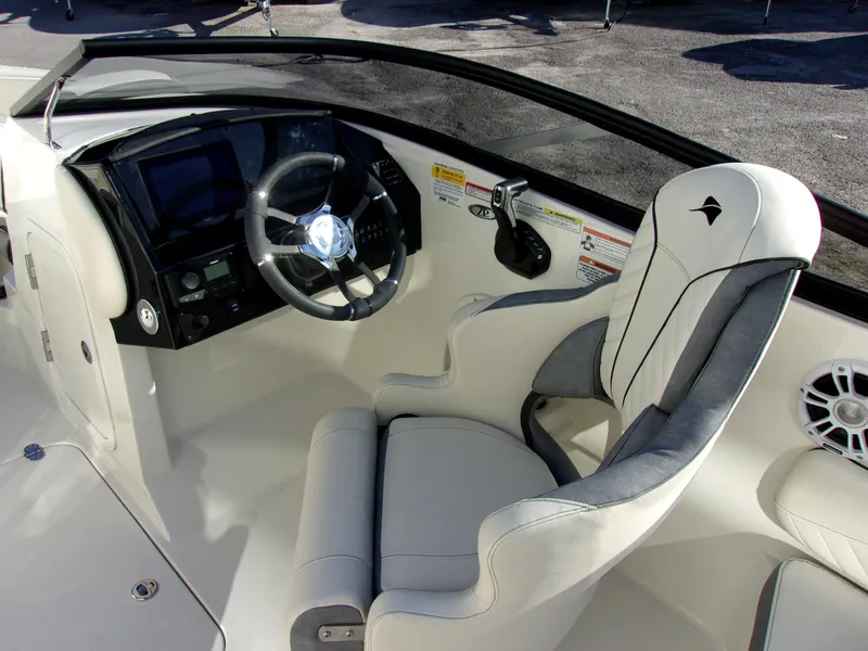 Slide: The Image of Stingray 23 OSX 2024 - 6