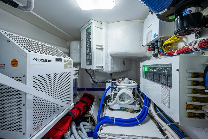 Slide: The Image of Viking 68 Convertible 2020 - 61