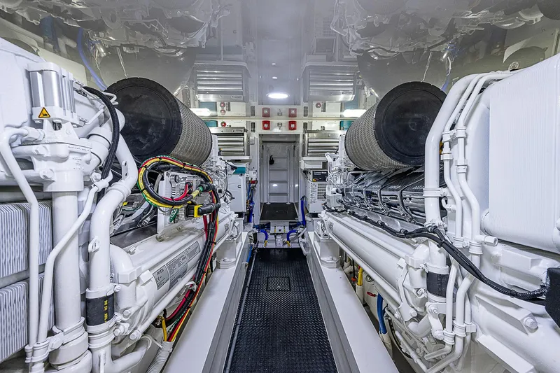 Slide: The Image of Viking 68 Convertible 2020 - 62