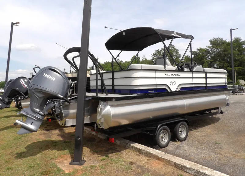 Slide: The Image of Veranda Vista Sport 22 2025 - 4