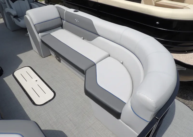 Slide: The Image of Veranda Vista Sport 22 2025 - 8