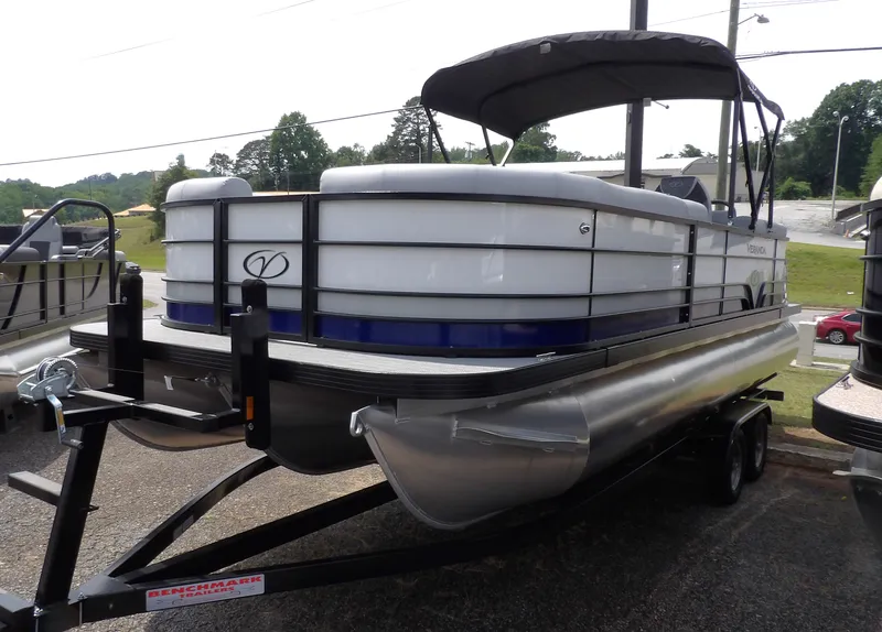 Slide: The Image of Veranda Vista Sport 22 2025 - 3