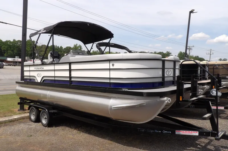 Slide: The Image of Veranda Vista Sport 22 2025 - 1