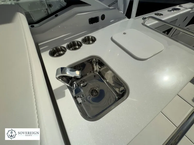 Slide: The Image of Blackfin 272 DC 2024 - 51