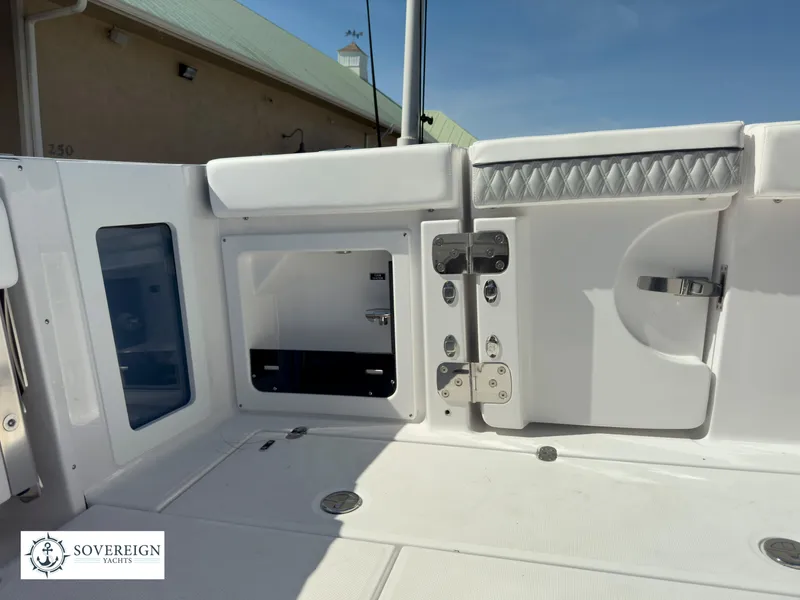 Slide: The Image of Blackfin 302 2024 - 50