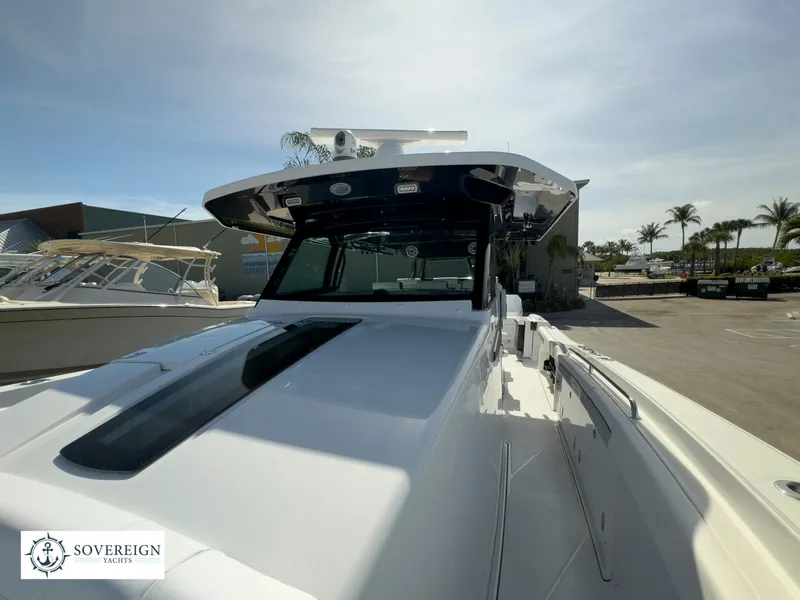 Slide: The Image of 2024 Blackfin 400 yacht at Sovereign Yacht dealership. - 26