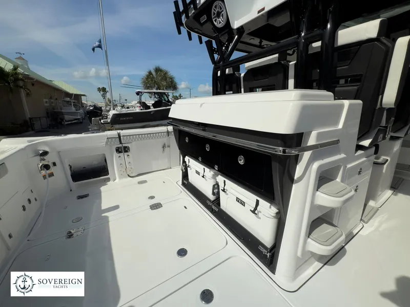 Slide: The Image of Blackfin 400 CC 2024 - 65