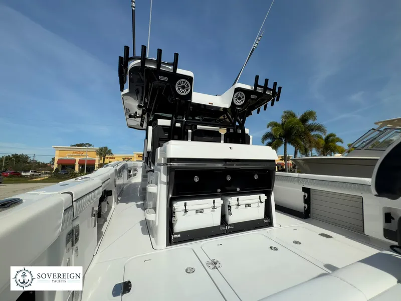 Slide: The Image of Blackfin 400 CC 2024 - 74