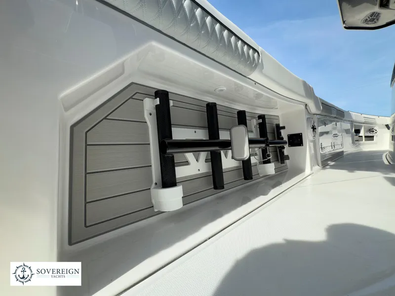 Slide: The Image of Blackfin 400 CC 2024 - 78