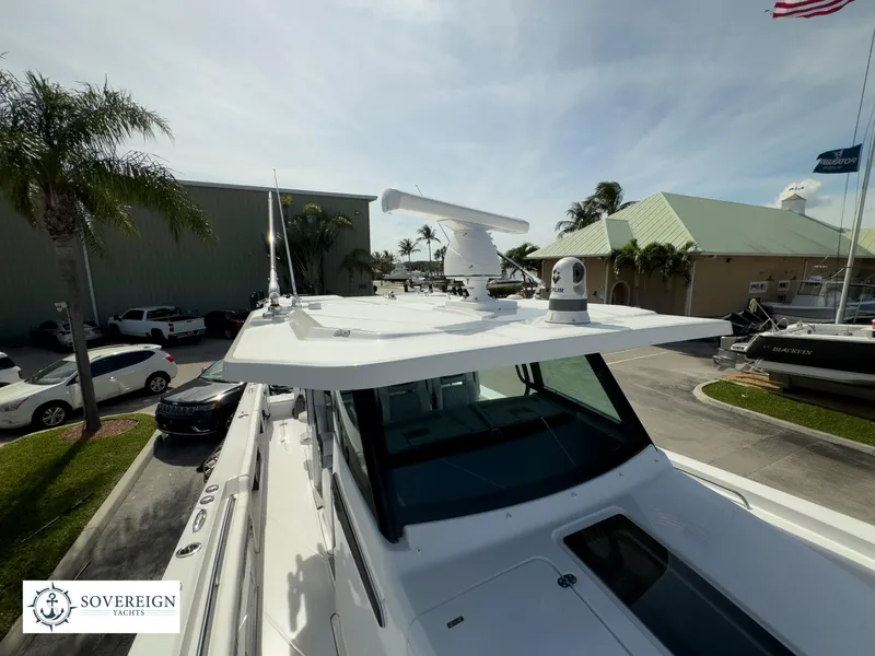 Slide: The Image of Blackfin 400 CC 2024 - 81