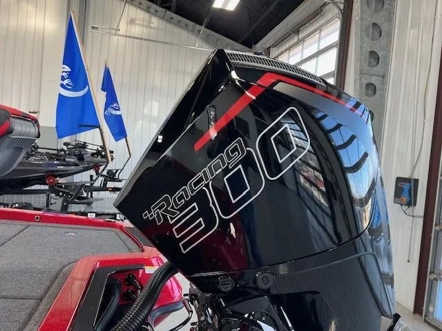 Slide: The Image of iKon LX20 2024 boat with Racing 300 outboard motor in showroom. - 6