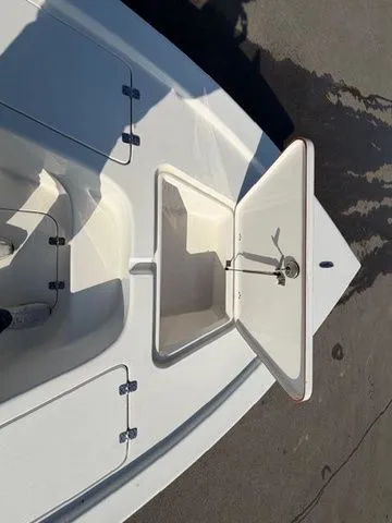 Slide: The Image of Sea Pro 210 BAY W/200HP 2024 - 15