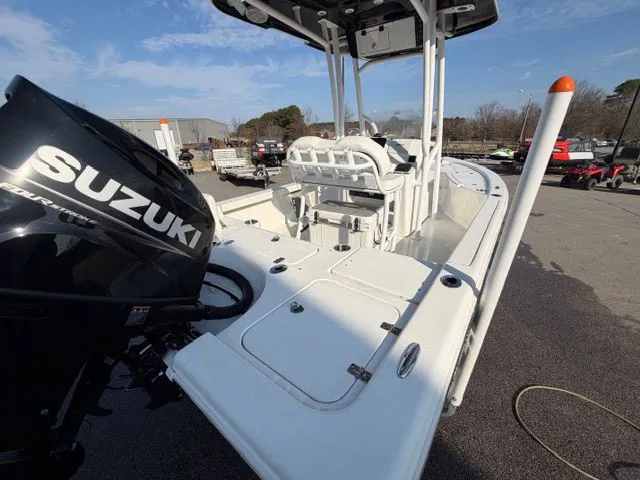 Slide: The Image of Sea Pro 210 DLX W/200HP 2024 - 13