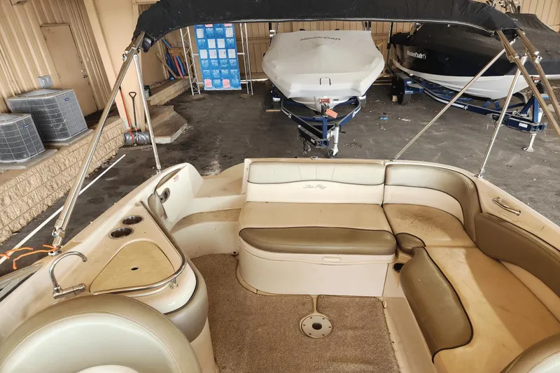 Slide: The Image of Sea Ray 240 Sundeck 2005 - 7