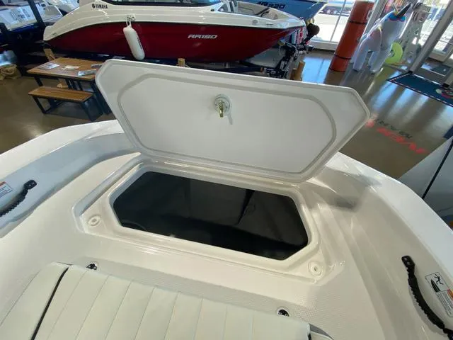 Slide: The Image of Yamaha 190 FSH Sport 2024 - 17