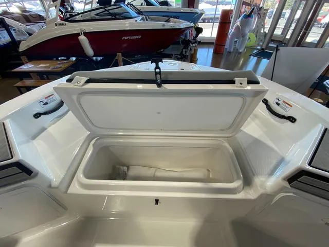 Slide: The Image of Yamaha 190 FSH Sport 2024 - 20