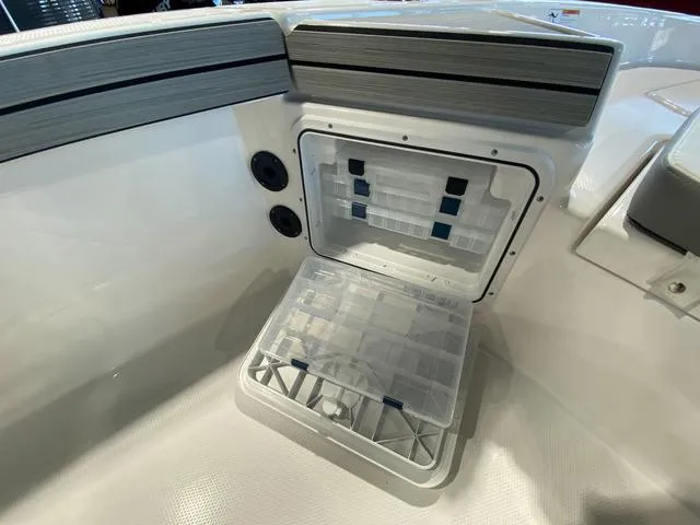 Slide: The Image of Yamaha 190 FSH Sport 2024 - 18