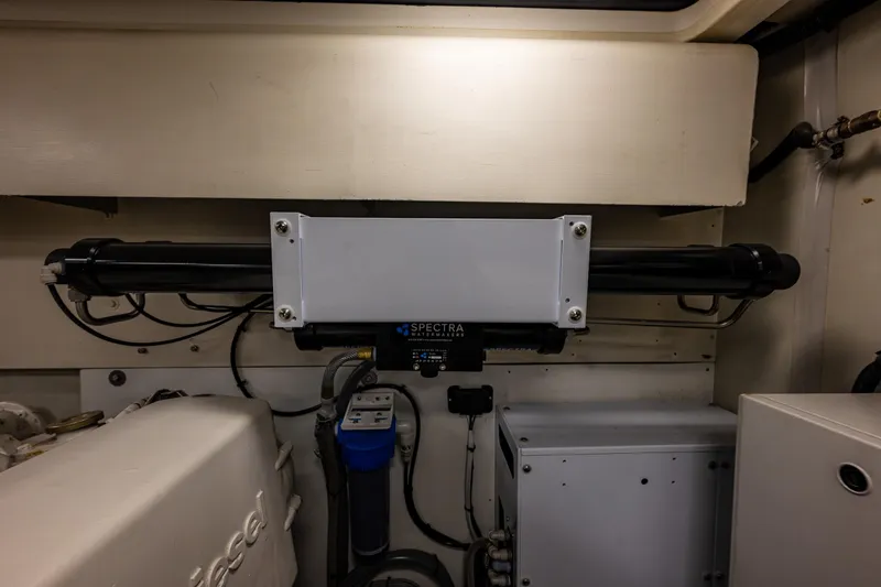 Slide: The Image of Viking 72 SportCruiser 2002 - 75