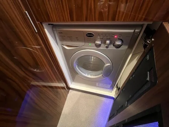 Slide: The Image of Riviera 5400 Sport Yacht 2020 - 53