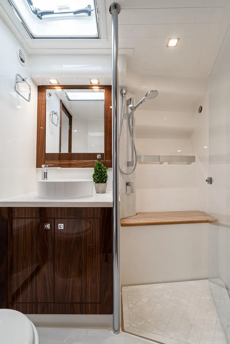 Slide: The Image of Riviera 5400 Sport Yacht 2020 - 58