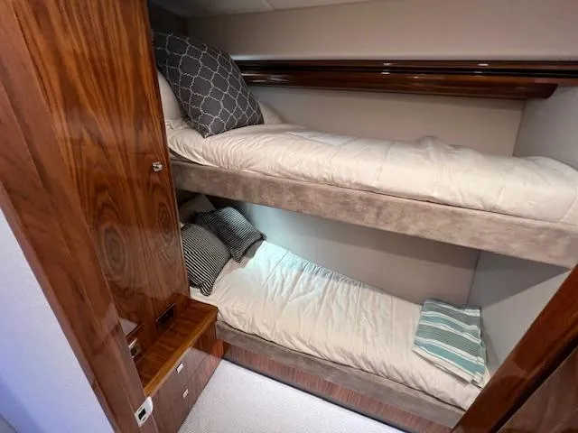 Slide: The Image of Riviera 5400 Sport Yacht 2020 - 61