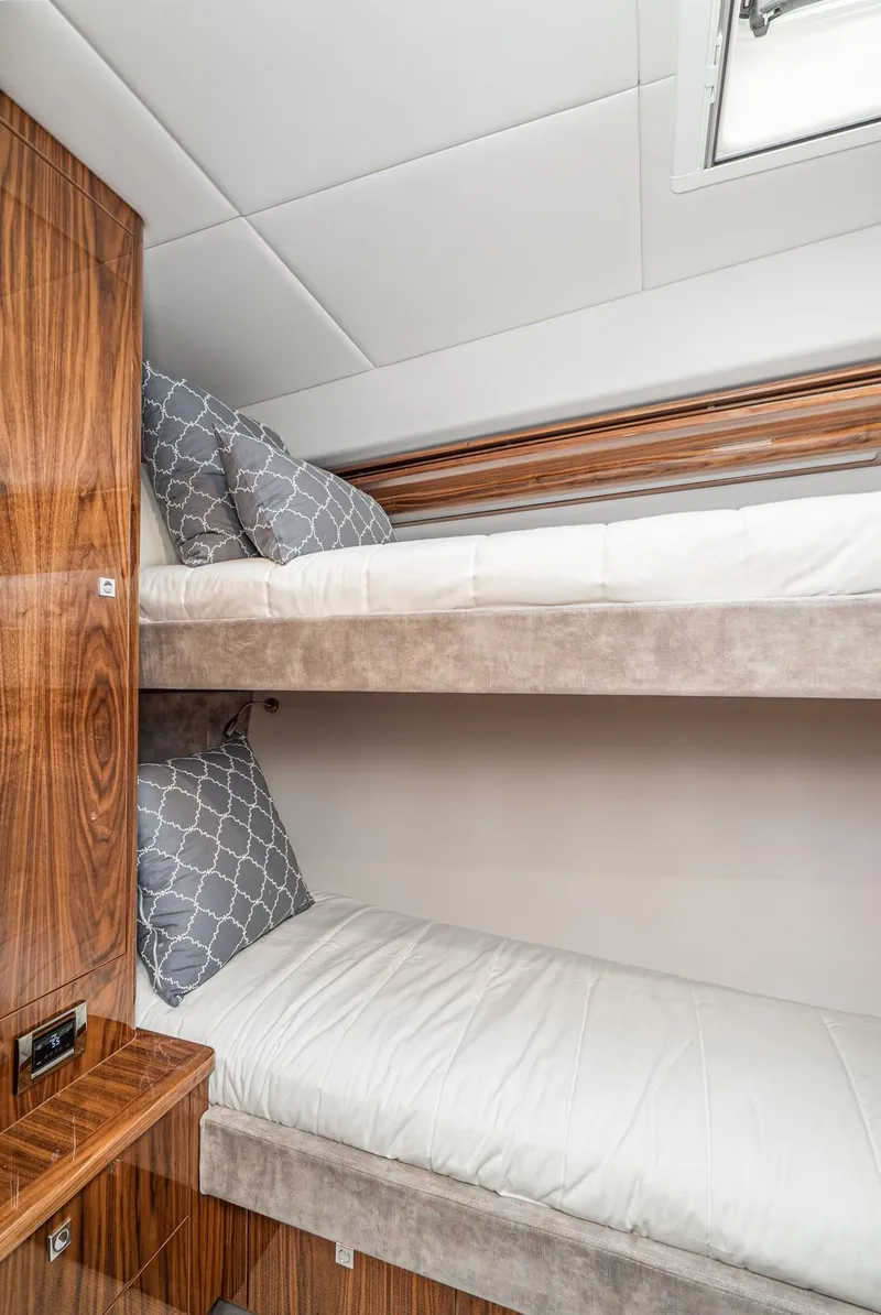 Slide: The Image of Riviera 5400 Sport Yacht 2020 - 62