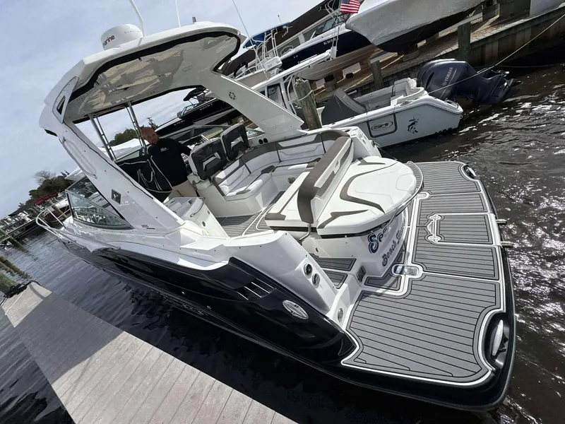 The Image of Monterey 355 SY 2020 - 7