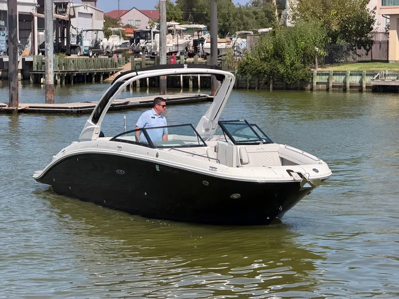 Slide: The Image of Sea Ray 270 SDX OB 2024 - 2