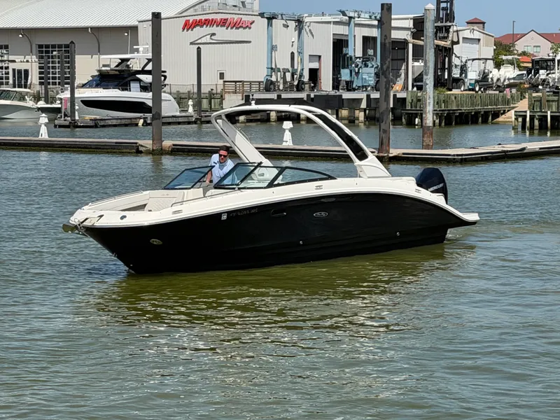 Slide: The Image of Sea Ray 270 SDX OB 2024 - 10