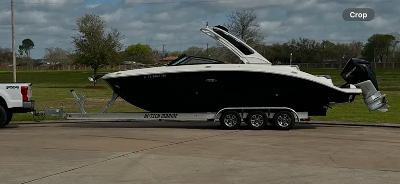 Slide: The Image of Sea Ray 270 SDX OB 2024 - 1