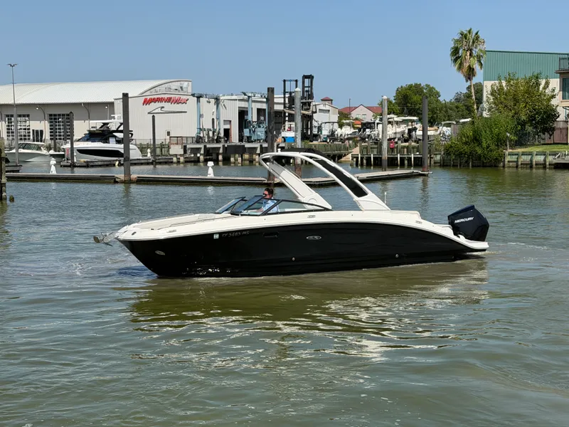 Slide: The Image of Sea Ray 270 SDX OB 2024 - 23
