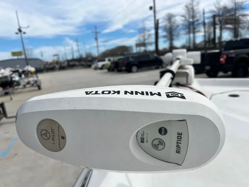 Slide: The Image of Minn Kota Riptide trolling motor on a 2001 Fishmaster 19 boat. - 8